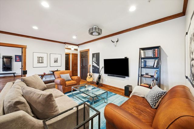 215 W Norma Street 301, Houston, TX 77009