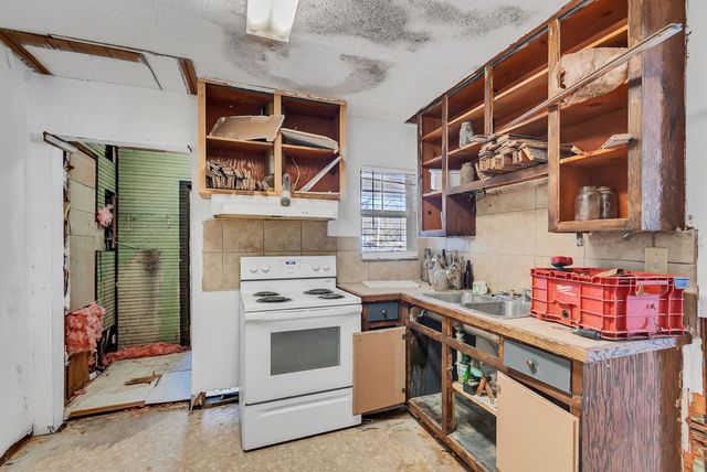 1510 S Main Street, Columbia, TN 38401
