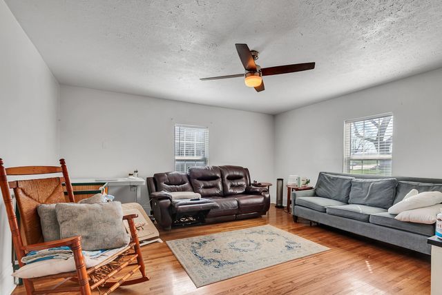 1510 S Main Street, Columbia, TN 38401