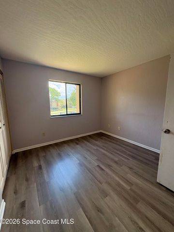 2101 Forest Knoll Drive NE 208, Palm Bay, FL 32905
