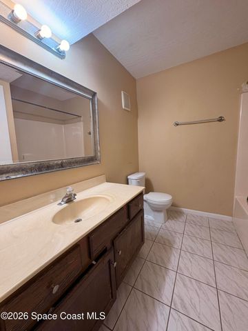 2101 Forest Knoll Drive NE 208, Palm Bay, FL 32905