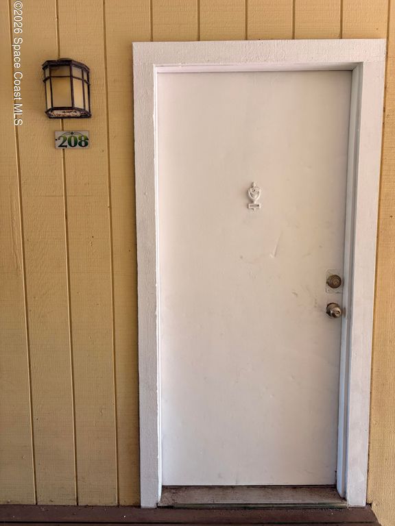 2101 Forest Knoll Drive NE 208, Palm Bay, FL 32905