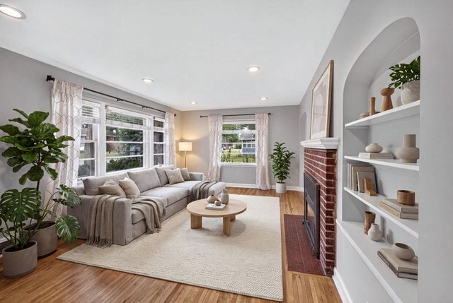 2854 Alabama Avenue S, Saint Louis Park, MN 55416