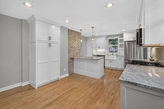 2854 Alabama Avenue S, Saint Louis Park, MN 55416