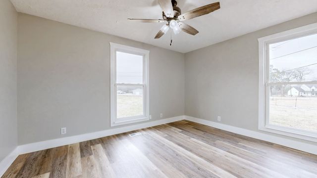 25 Phillips Rd, Lebanon, TN 37087