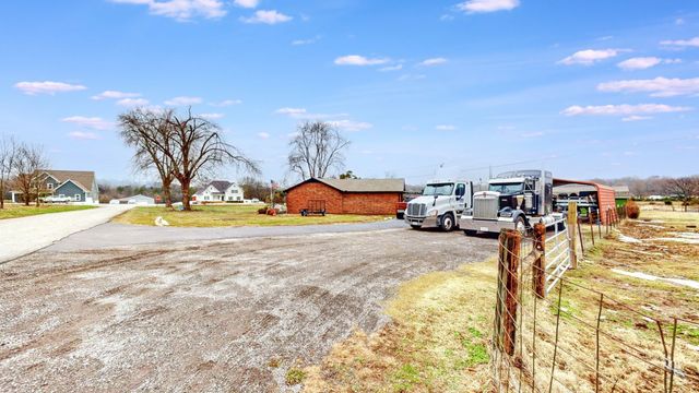 25 Phillips Rd, Lebanon, TN 37087