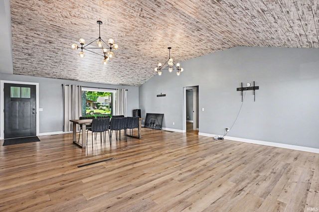 669 Waverly Road, Laporte, IN 46350