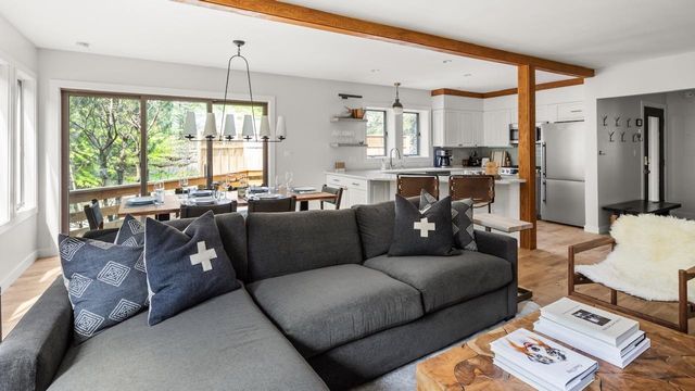 384 Topnotch Drive 384 A, Stowe, VT 05672