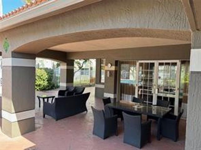 470 S Park Road 302, Hollywood, FL 33021