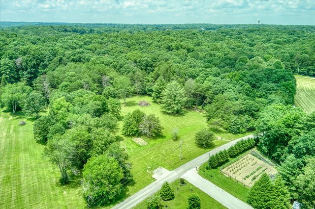 546 Buck Creek Rd, Crossville, TN 38555