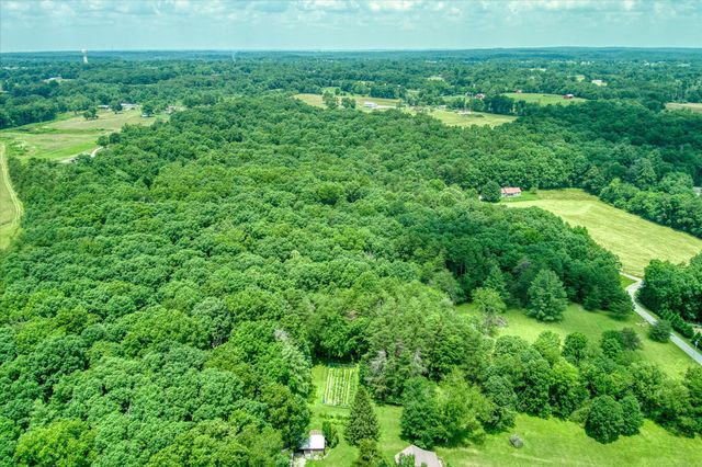 546 Buck Creek Rd, Crossville, TN 38555