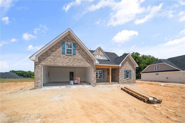 228 Avian Lane, Winston-salem, NC 27127