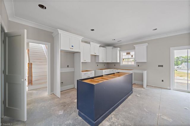 228 Avian Lane, Winston-salem, NC 27127