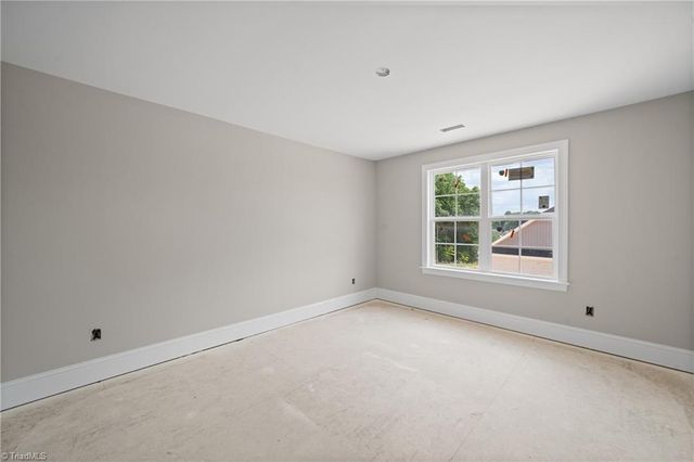 228 Avian Lane, Winston-salem, NC 27127