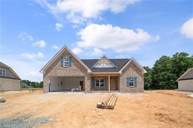 228 Avian Lane, Winston-salem, NC 27127