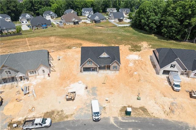 228 Avian Lane, Winston-salem, NC 27127