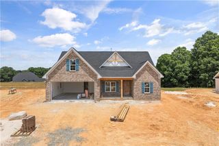 228 Avian Lane, Winston-salem, NC 27127