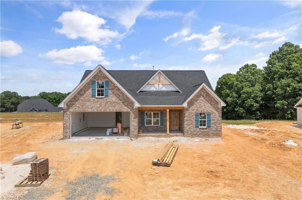 228 Avian Lane, Winston-salem, NC 27127