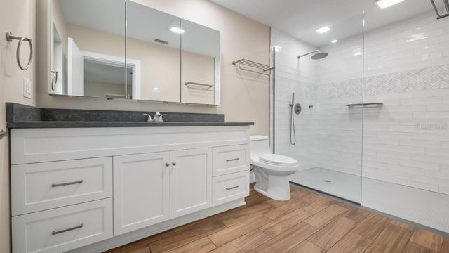 107 E MAGNOLIA AVENUE, Howey In The Hills, FL 34737