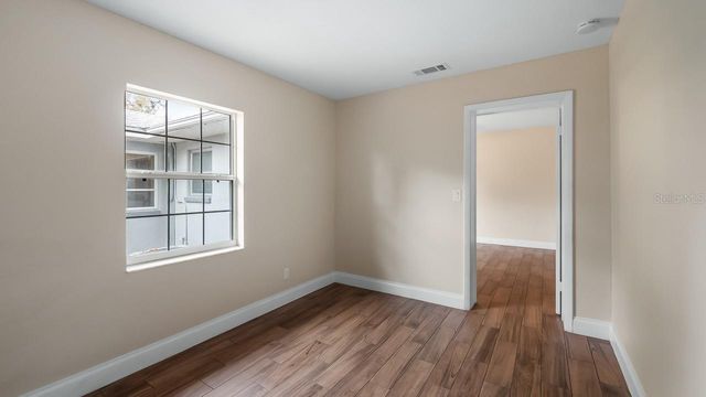 107 E MAGNOLIA AVENUE, Howey In The Hills, FL 34737