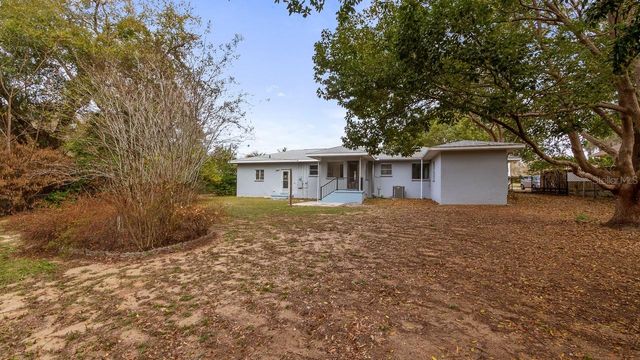 107 E MAGNOLIA AVENUE, Howey In The Hills, FL 34737