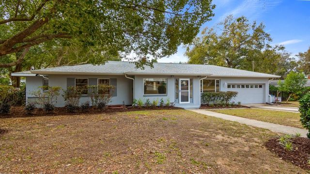 107 E MAGNOLIA AVENUE, Howey In The Hills, FL 34737