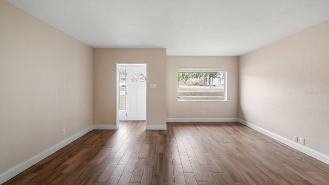 107 E MAGNOLIA AVENUE, Howey In The Hills, FL 34737