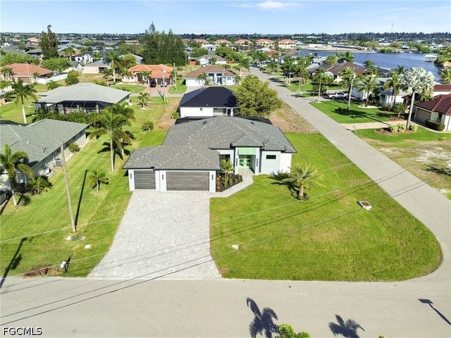 141 SW 35th AVE, Cape Coral, FL 33991