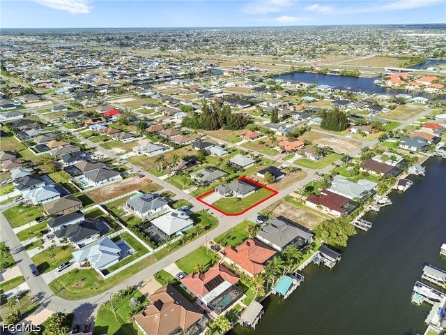 141 SW 35th AVE, Cape Coral, FL 33991