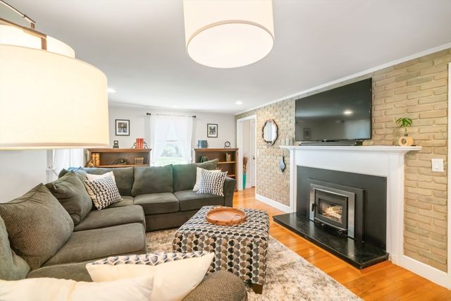 32 Anawan Road, North Attleboro, MA 02760