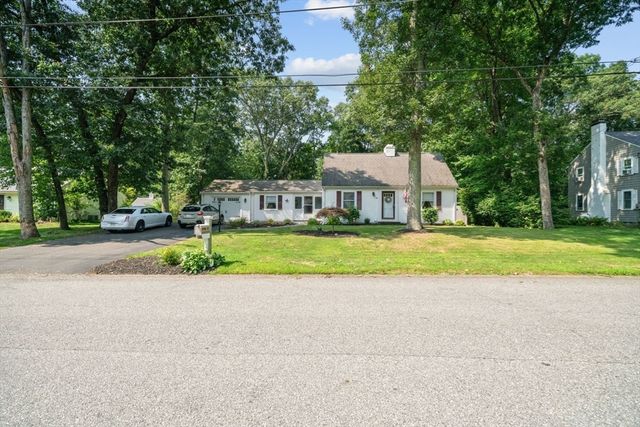 32 Anawan Road, North Attleboro, MA 02760