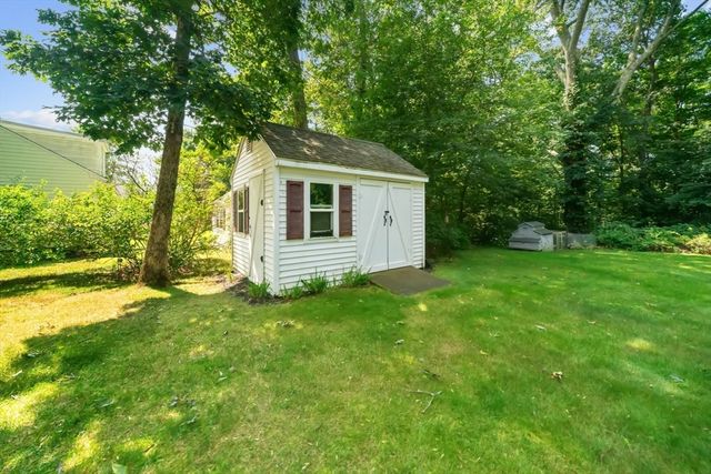 32 Anawan Road, North Attleboro, MA 02760