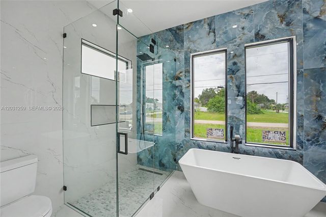 3500 NE 17th Place, Cape Coral, FL 33909
