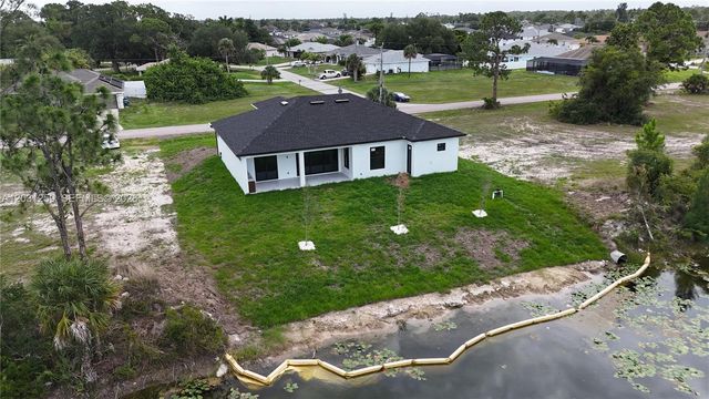 3500 NE 17th Place, Cape Coral, FL 33909