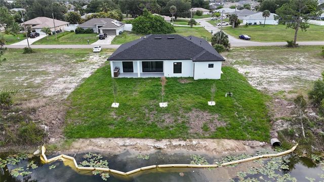 3500 NE 17th Place, Cape Coral, FL 33909