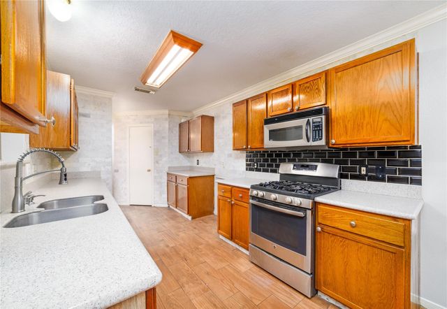 4822 Black Rock Street, Baytown, TX 77521