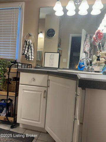 6810 Greenwood Rd, Louisville, KY 40258