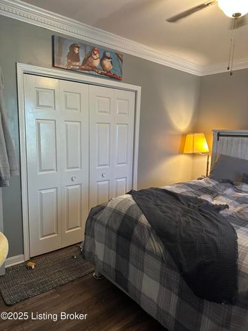 6810 Greenwood Rd, Louisville, KY 40258