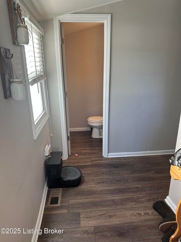 6810 Greenwood Rd, Louisville, KY 40258