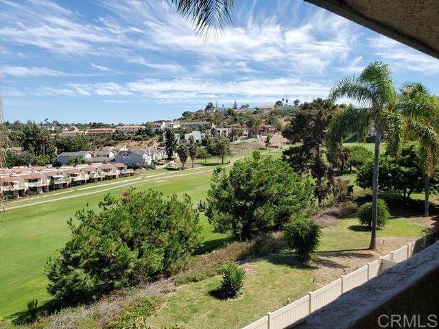 2625 Pirineos Way 323, Carlsbad, CA 92009