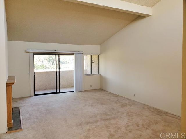 2625 Pirineos Way 323, Carlsbad, CA 92009