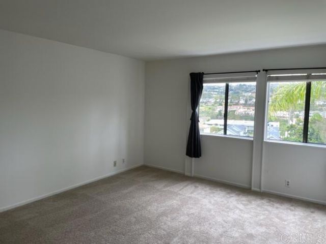 2625 Pirineos Way 323, Carlsbad, CA 92009