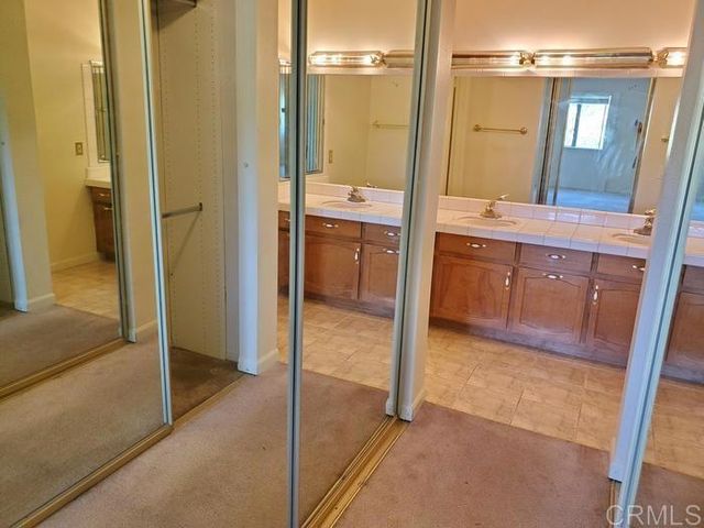 2625 Pirineos Way 323, Carlsbad, CA 92009