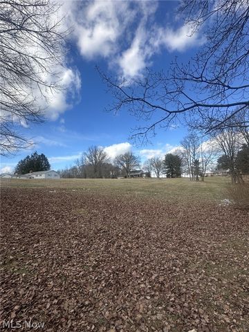 2695 Ash Meadows Boulevard, Zanesville, OH 43701