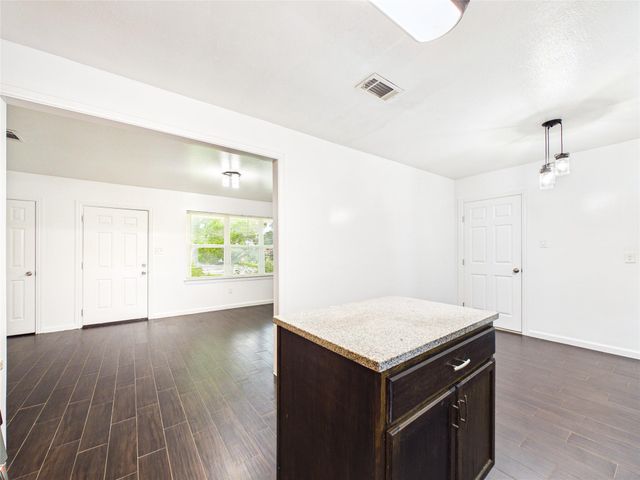 2127 Nell Street, Houston, TX 77034