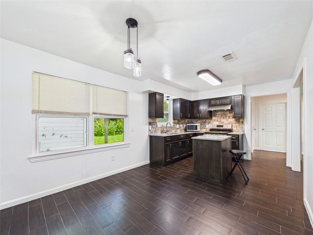 2127 Nell Street, Houston, TX 77034