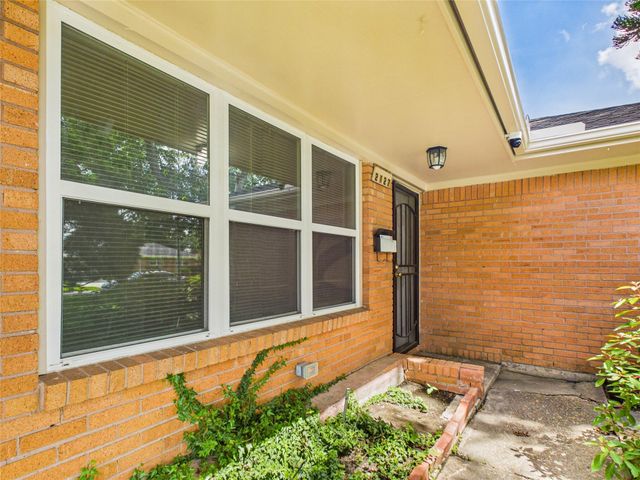 2127 Nell Street, Houston, TX 77034