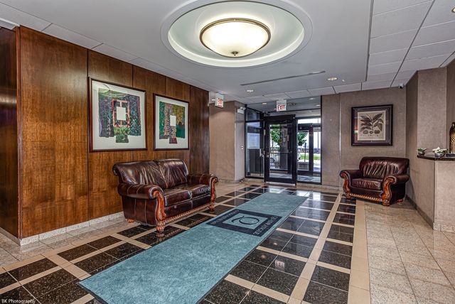 6700 S South Shore Drive 22G, Chicago, IL 60649