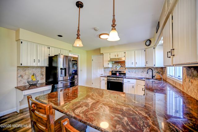 23 Red Hawk Road S, Colts Neck, NJ 07722