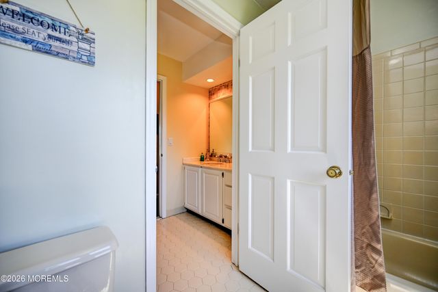 23 Red Hawk Road S, Colts Neck, NJ 07722